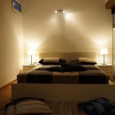 Lovely Nel Centro Storico Di Apartamento *