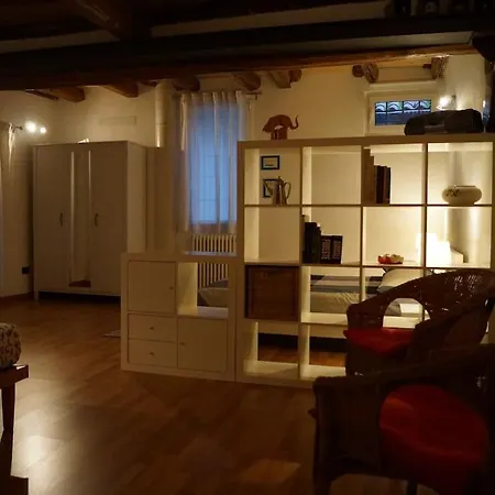 Appartamento Lovely Nel Centro Storico Di