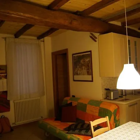 Appartamento Lovely Nel Centro Storico Di *