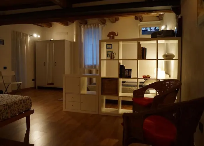 شقة Lovely Nel Centro Storico Di