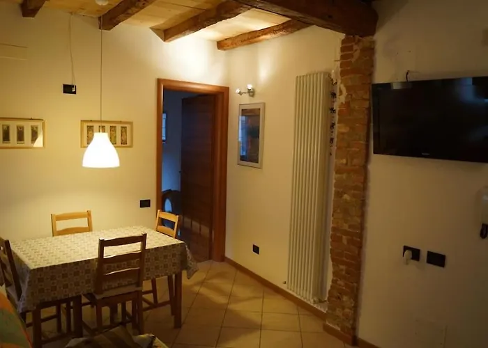 Lovely Nel Centro Storico Di بولونيا