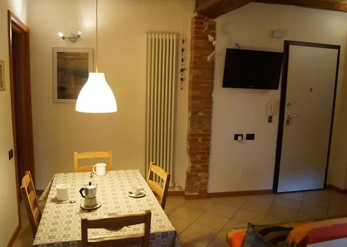 아파트 Lovely Nel Centro Storico Di *