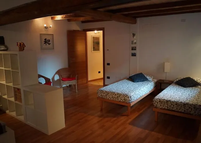 아파트 Lovely Nel Centro Storico Di 볼로냐