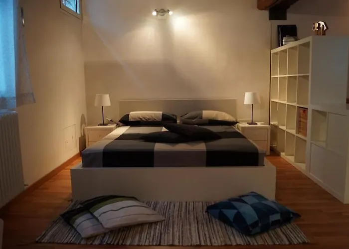 Lovely Nel Centro Storico Di 아파트