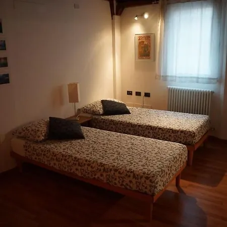 Lägenhet Lovely Nel Centro Storico Di Bologna